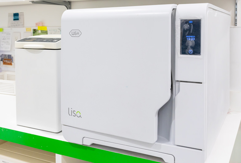 滅菌器（クラスBオートクレーブLisa）