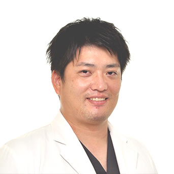 >歯科医師：出来田 雅人
